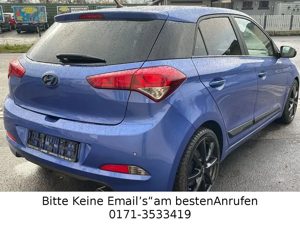 Gebraucht Hyundai i20 Passion 84 PS (61 kW) 2018 Blau Limousine