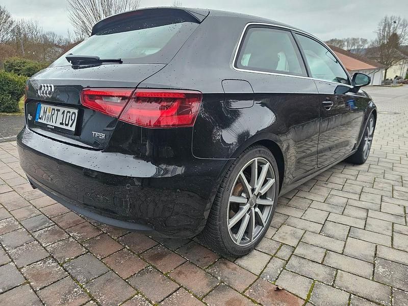 Gebraucht Audi A3 Ambition 125 PS (91 kW) 2015 Schwarz Limousine