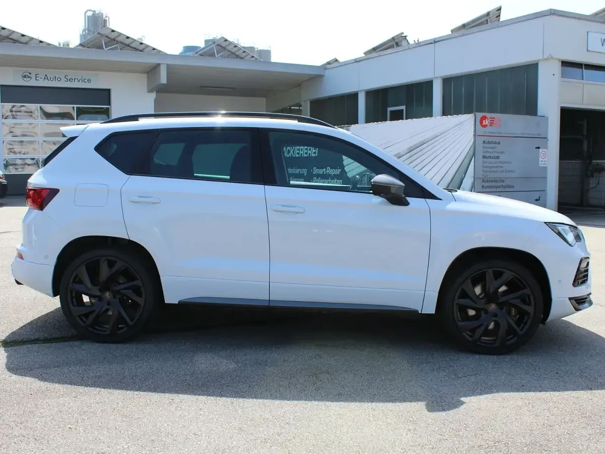 Gebraucht Cupra Ateca 300 PS (220 kW) 2025 Weiß ("nevada" weiss) schwarz (alcantara) SUV