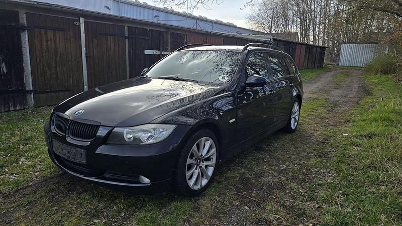 Gebraucht BMW 318 129 PS (94 kW) 2006 Schwarz Kombi