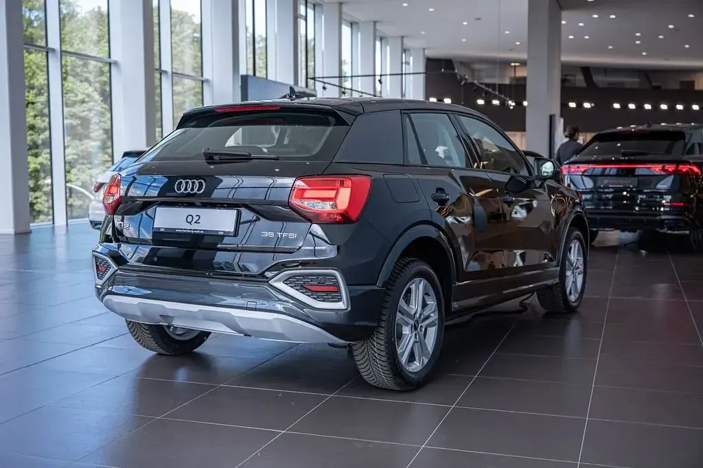 Neu Audi Q2 Advanced Plus 150 PS (110 kW) 2026 Schwarz SUV