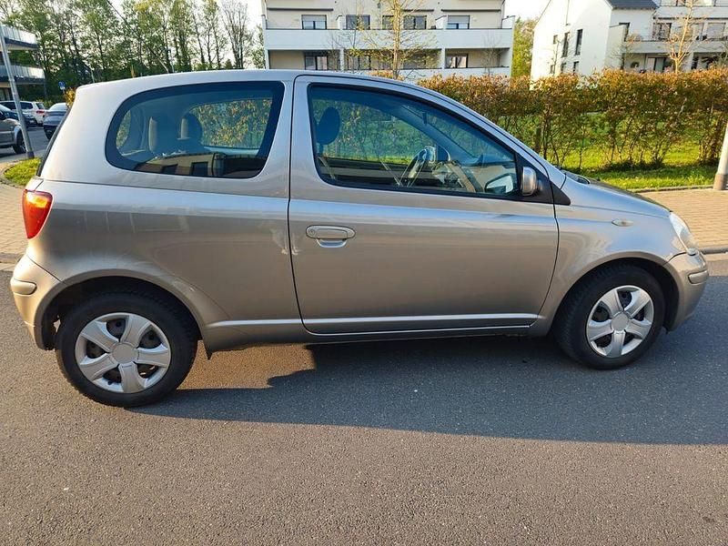 Gebraucht Toyota Yaris Sol 87 PS (63 kW) 2004 Grau Limousine