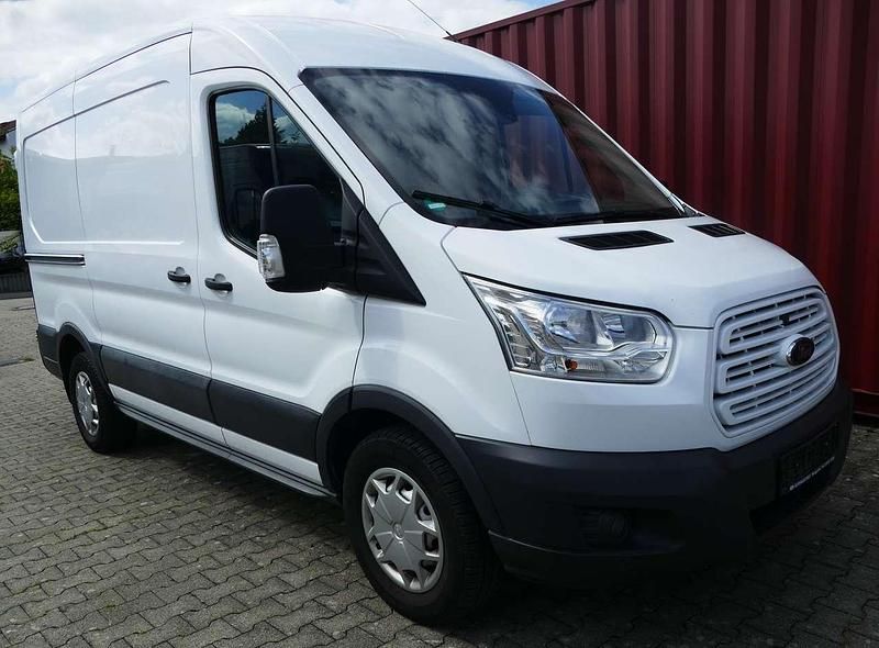 Gebraucht Ford Transit Trend 131 PS (96 kW) 2018 Weiß Abholung