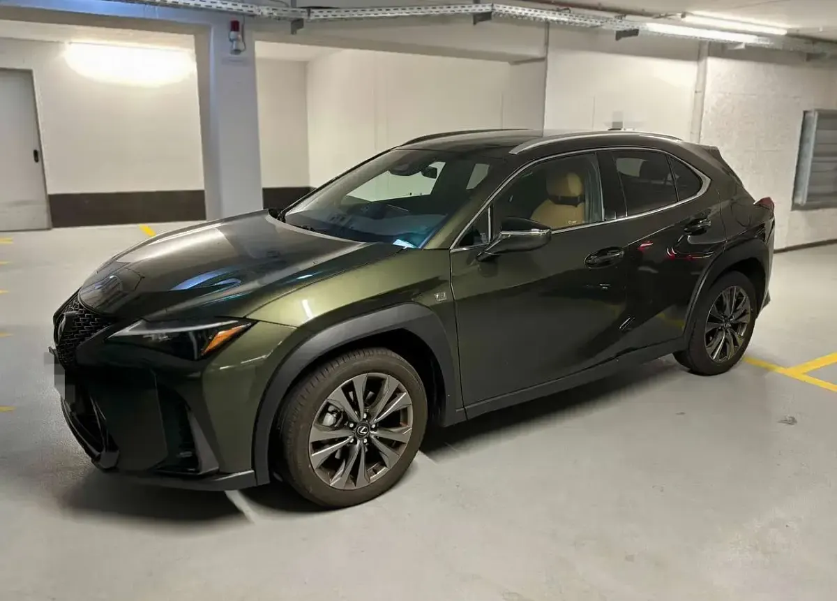 Gebraucht Lexus UX 300h Sport Design Packet 199 PS (146 kW) 2025 Grün SUV