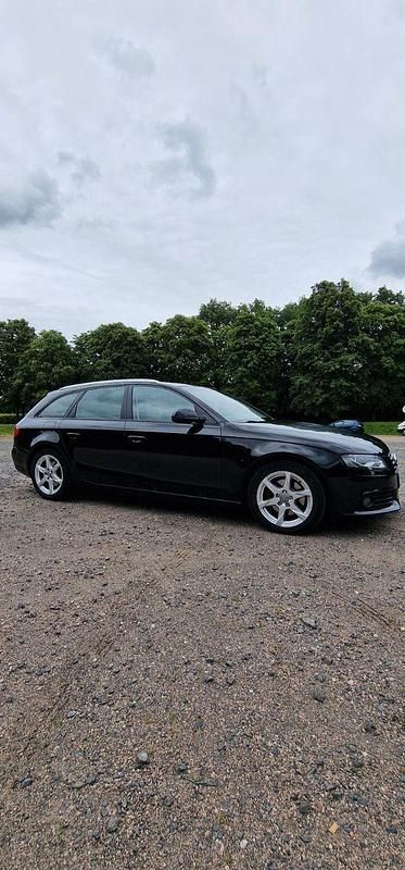 Gebraucht Audi A4 Ambiente 143 PS (105 kW) 2011 Schwarz Kombi