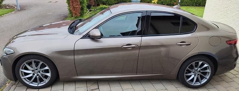 Gebraucht Alfa Romeo Giulia Super 179 PS (131 kW) 2017 Grau Limousine