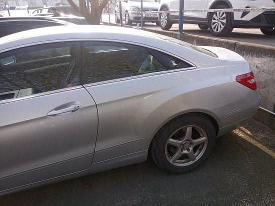 Gebraucht Mercedes E350 Avantgarde 231 PS (169 kW) 2009 Iridiumsilber  metalliclack Coupé