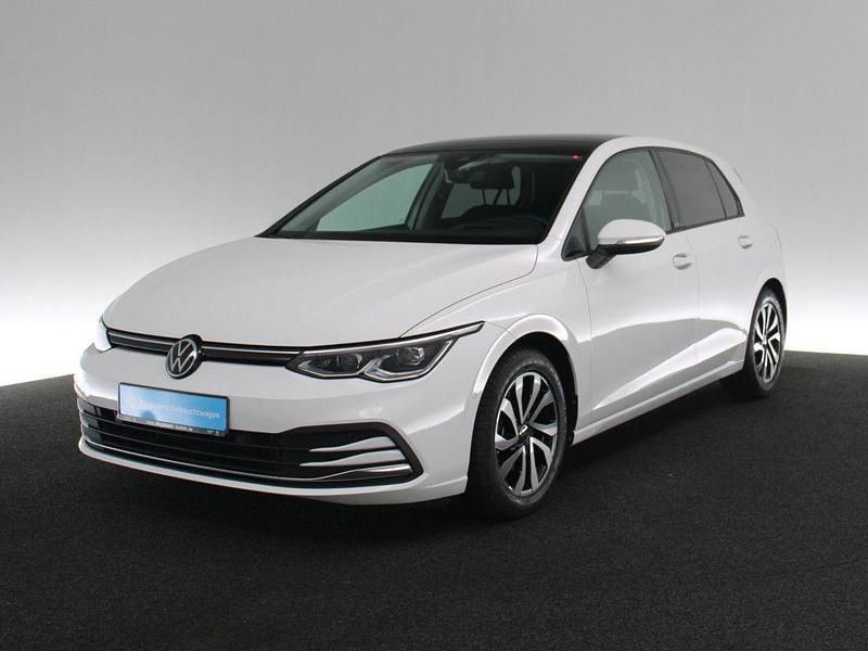 Gebraucht VW Golf VIII Active 150 PS (110 kW) 2022 Weiss / pure white Limousine