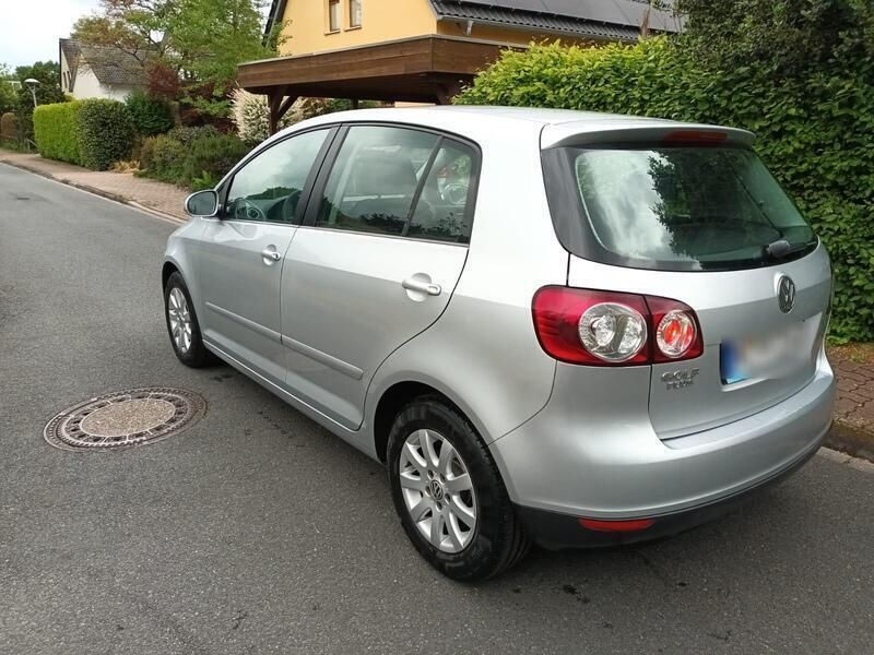 Silber Gebraucht 2005 VW Golf V Kleinwagen | 3.550 € (Etwas zu teuer) - Bild 1/4