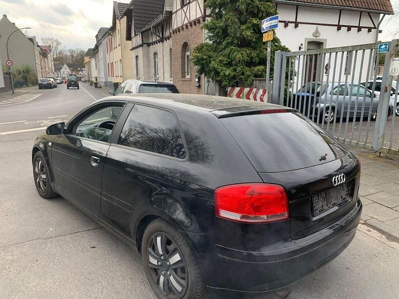 Gebraucht Audi A3 Attraction 102 PS (75 kW) 2006 Schwarz Kleinwagen