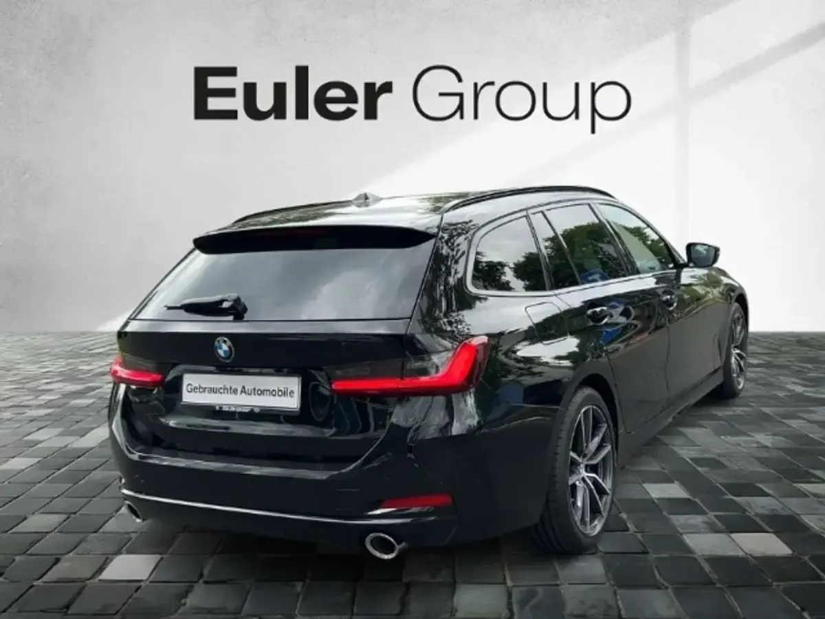 Gebraucht BMW 320 Sport Line 190 PS (139 kW) 2023 Schwarz ii Kombi