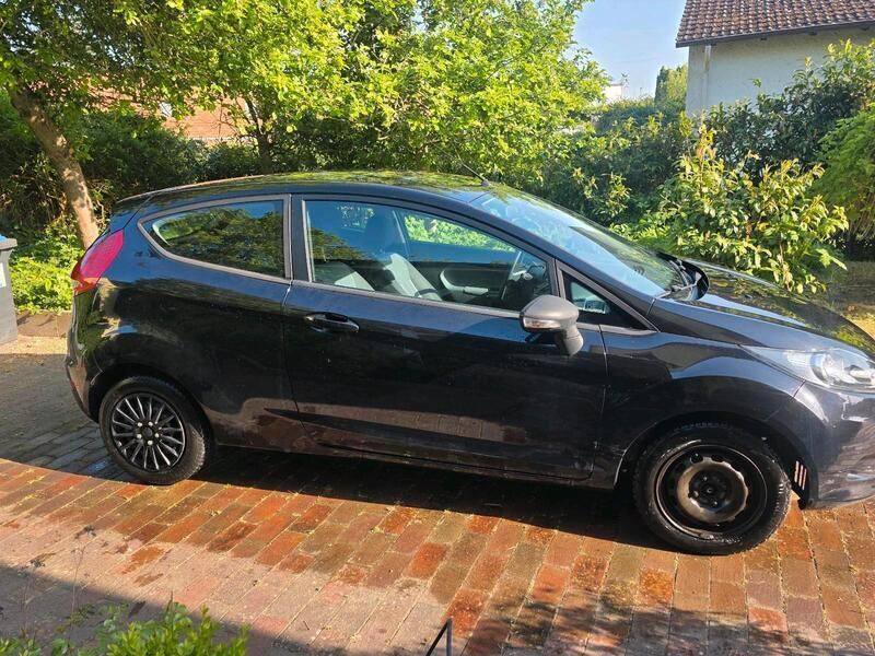 Schwarz Gebraucht 2009 Ford Fiesta Kleinwagen | 1.500 € (Guter Preis) - Bild 1/4