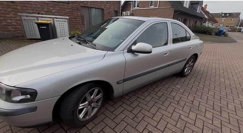 Gebraucht Volvo S60 170 PS (125 kW) 2002 Silber Limousine