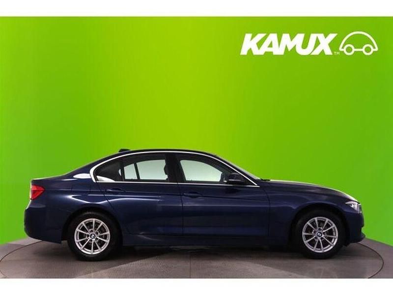 Gebraucht BMW 320 Advantage 190 PS (139 kW) 2018 Blau Limousine