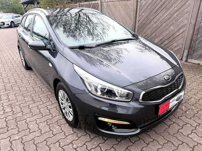 Usata Kia Ceed 73 CV (53 kW) 2017 Nero Utilitaria