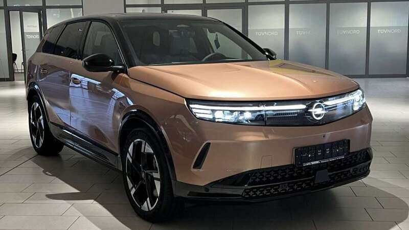 Orange Gebraucht 2025 Opel Grandland Electric SUV | 49.990 € (Etwas zu teuer) - Bild 1/4