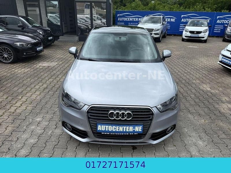 Silber Gebraucht 2014 Audi A1 Sportback Ambition Kleinwagen | 11.900 € (Guter Preis) - Bild 1/4