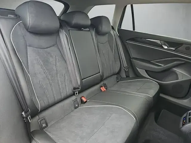 Neu VW Passat Elegance 150 PS (110 kW) 2026 Grün Kombi