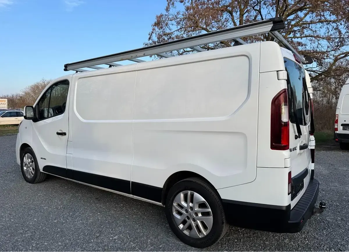 Usata Renault Trafic 140 CV (102 kW) 2015 Bianco Monovolume