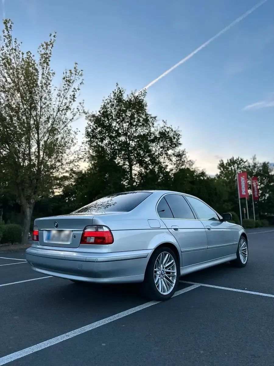 Gebraucht BMW 525 192 PS (141 kW) 2002 Silber Limousine