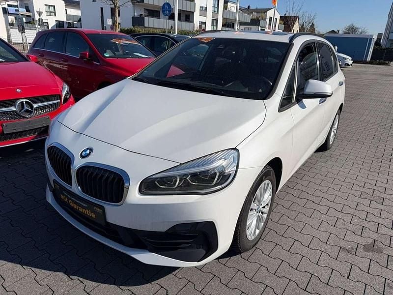 Gebraucht BMW 218 Advantage 150 PS (110 kW) 2019 Mineralweiss Kombi