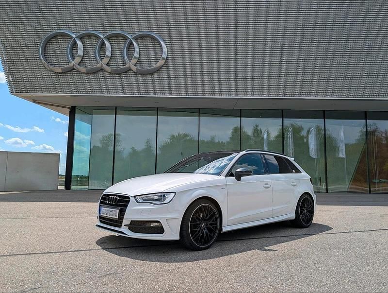 Weiß Gebraucht 2013 Audi A3 Sportback S-Line Limousine | 10.499 € (Etwas zu teuer) - Bild 1/4