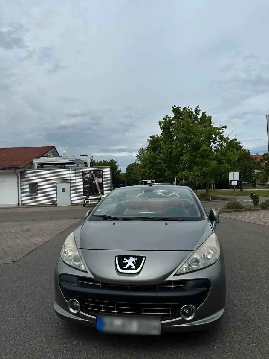 Gebraucht Peugeot 207 88 PS (64 kW) 2007 Silber Cabrio