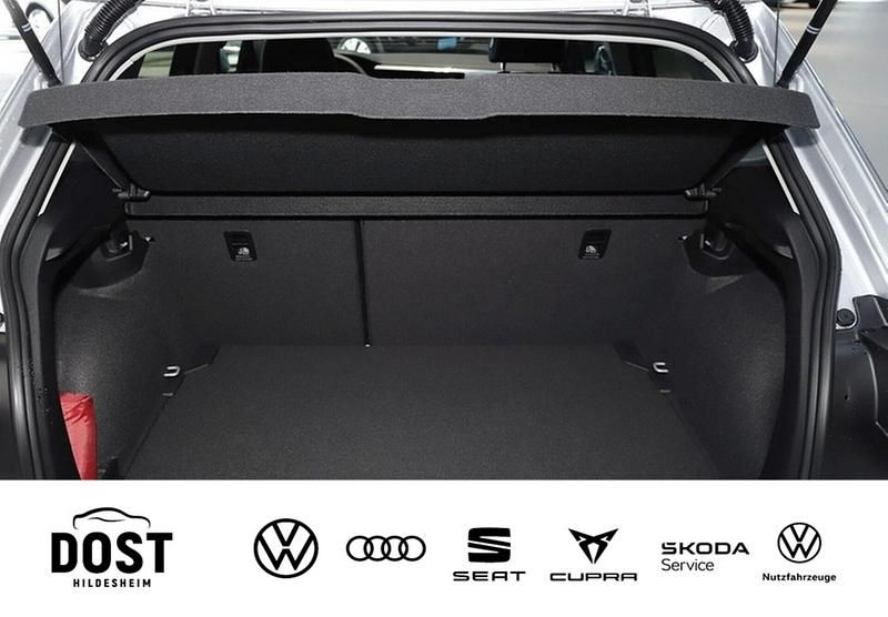 Gebraucht VW Polo Style 95 PS (69 kW) 2024 Grau Limousine