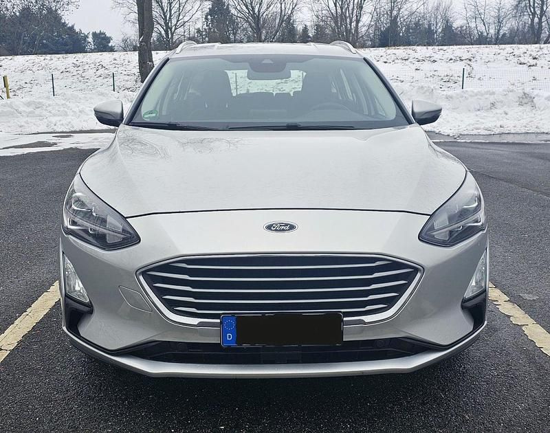 Gebraucht Ford Focus Titanium 120 PS (88 kW) 2020 Silber Kombi