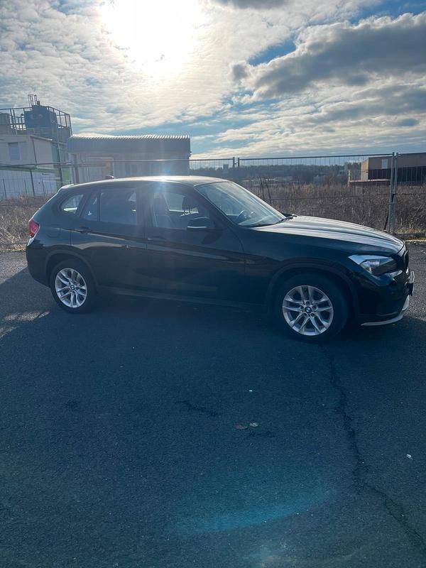 Gebraucht BMW X1 Advantage 150 PS (110 kW) 2015 Schwarz SUV