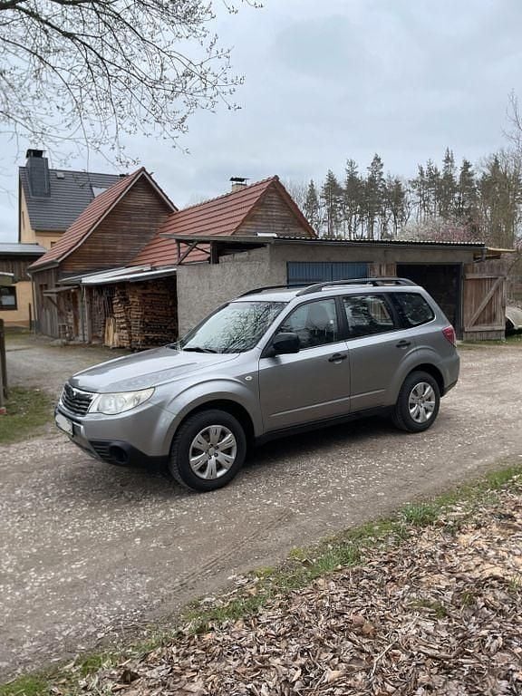 Gebraucht Subaru Forester 150 PS (110 kW) 2010 Grau SUV