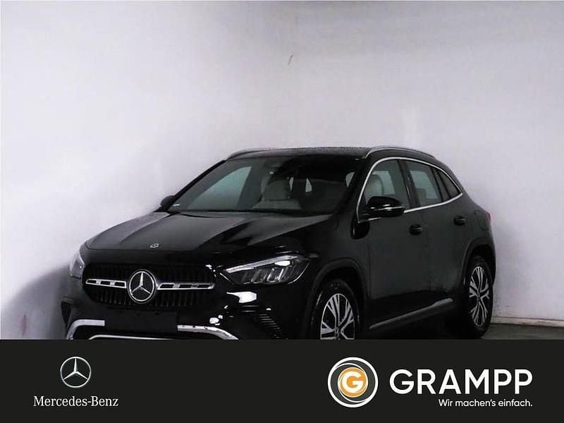 Schwarz Gebraucht 2024 Mercedes GLA180 Advanced SUV | 36.600 € (Fairer Preis) - Bild 1/4