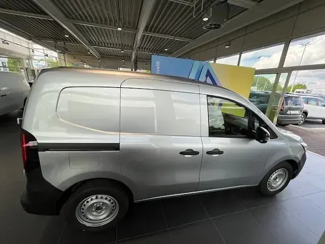 Neu Renault Kangoo Rapid Advance 95 PS (69 kW) 2026 Highlandgrau metallic (grau) Van / Kleinbus