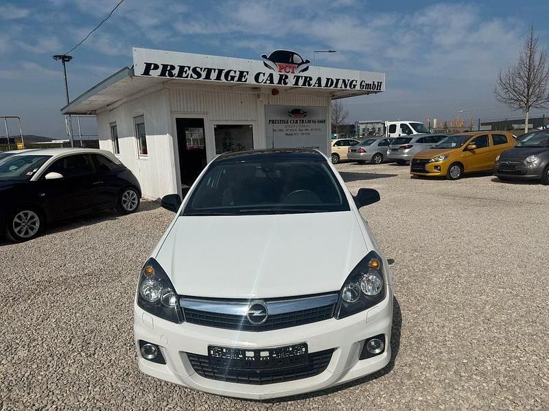 Gebraucht Opel Astra GTC 140 PS (102 kW) 2010 Weiß