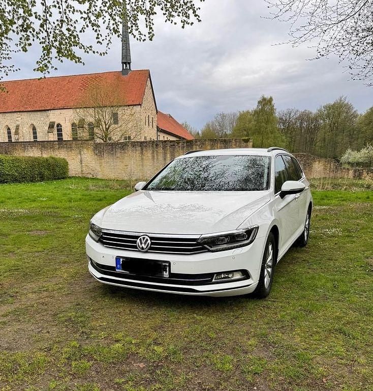 Second-hand VW Passat 150 CP (110 kW) 2018 Alb Break