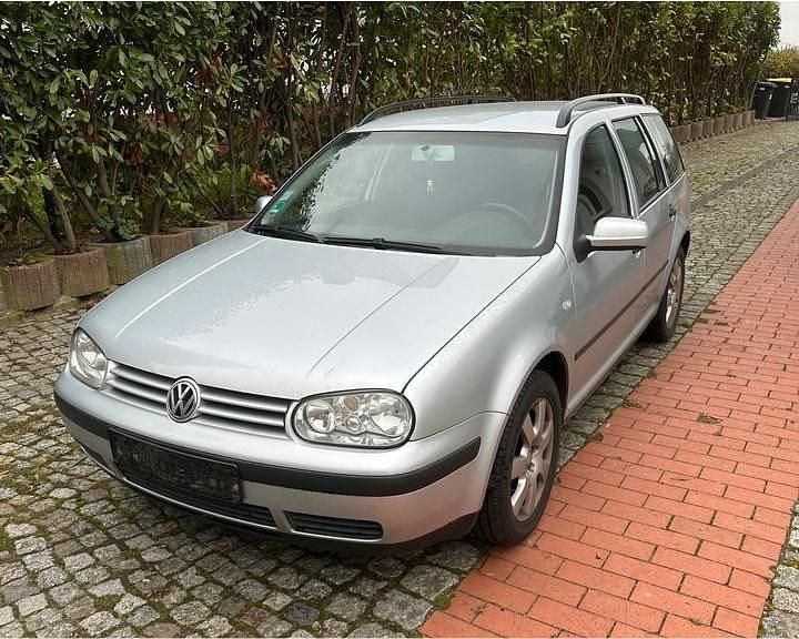 Silber Gebraucht 2004 VW Golf IV Kombi | 950 € (Superpreis) - Bild 1/4