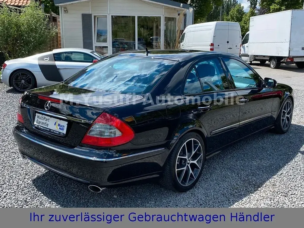 Gebraucht Mercedes E320 Avantgarde 224 PS (164 kW) 2008 Schwarz Limousine