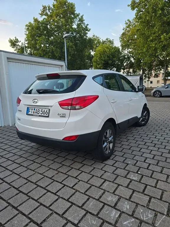 Gebraucht Hyundai ix35 Edition 116 PS (85 kW) 2014 Weiß SUV