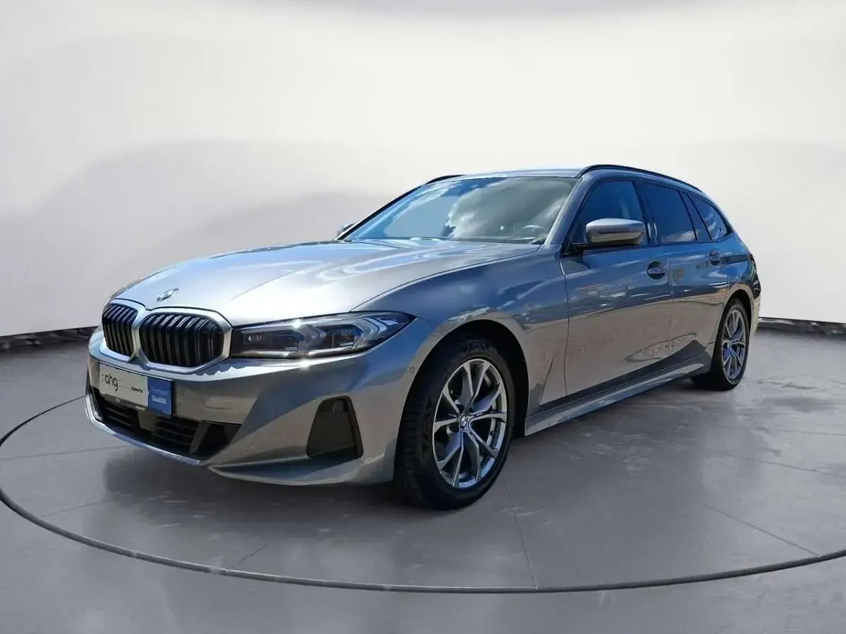 Gebraucht BMW 318 Shadowline 150 PS (110 kW) 2023 Grau Kombi