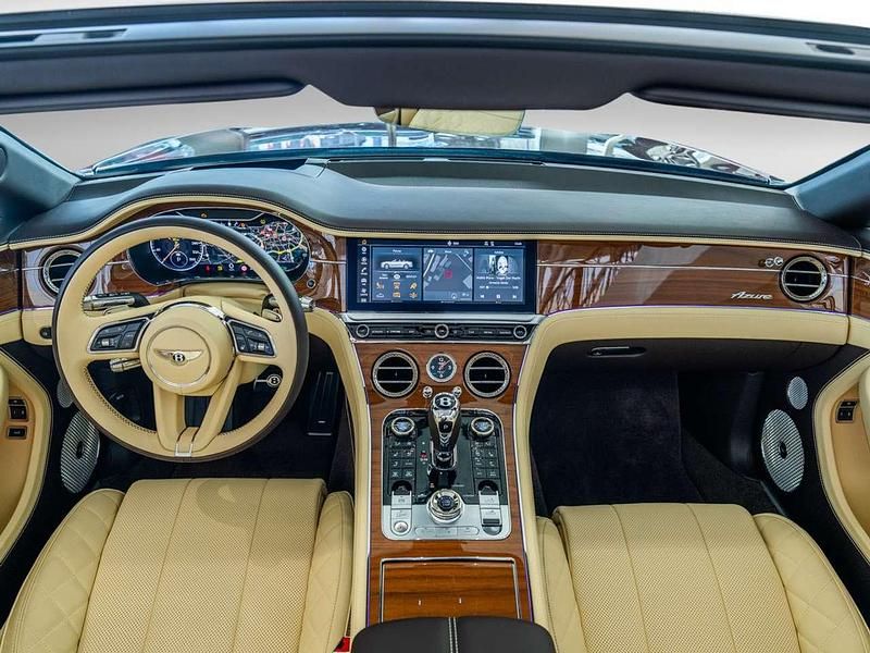 Gebraucht Bentley Azure 549 PS (403 kW) 2022 Rot Cabrio