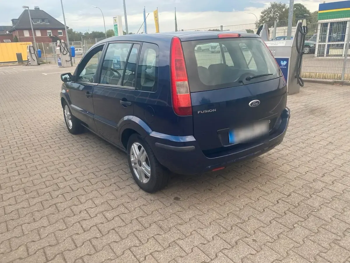 Gebraucht Ford Fusion 80 PS (58 kW) 2003 Blau Kleinwagen