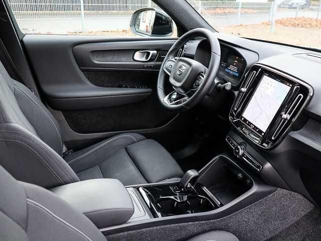 Gebraucht Volvo XC40 Single Motor 169 kW (231 PS) 2023 Weiss SUV