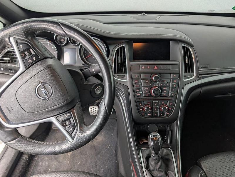 Gebraucht Opel Cascada Innovation 194 PS (142 kW) 2013 Weiß Cabrio