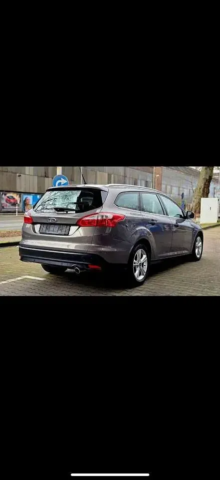 Gebraucht Ford Focus Champions Edition 116 PS (85 kW) 2012 Braun Kombi