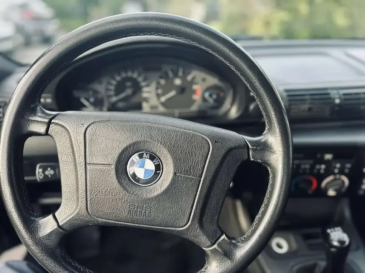 Gebraucht BMW 316 102 PS (75 kW) 1996 Schwarz Kleinwagen
