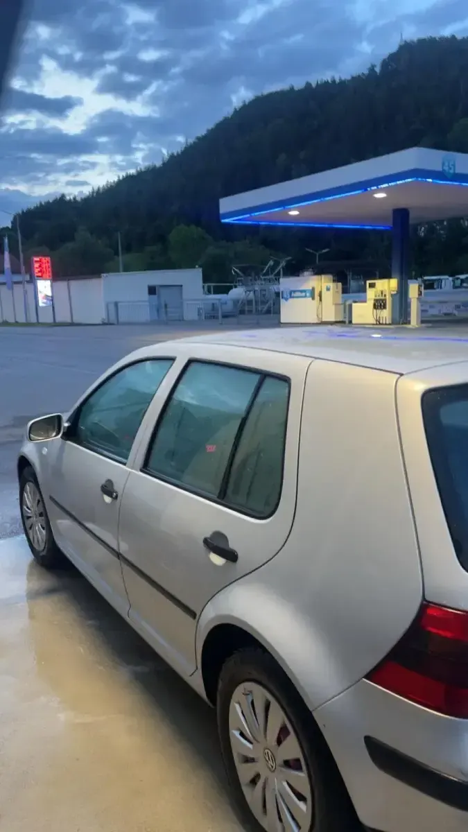 Gebraucht VW Golf IV 100 PS (73 kW) 2002 Grau Limousine