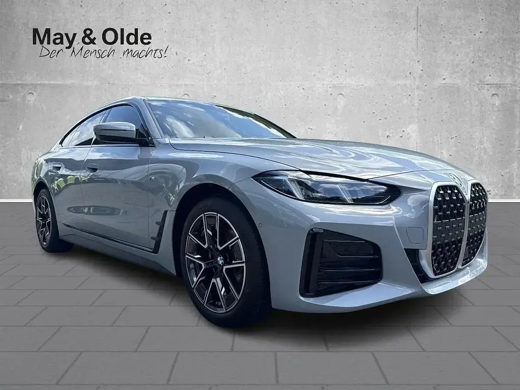 Neu BMW 420 Performance 184 PS (135 kW) 2026 Grau Coupé