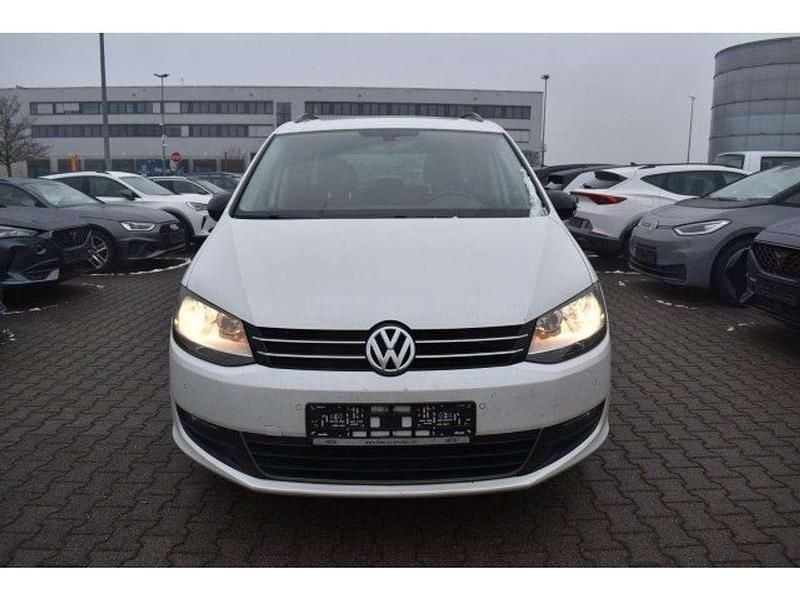Gebraucht VW Sharan Match 170 PS (125 kW) 2013 Oryxweiß perlmutteffekt Van / Kleinbus