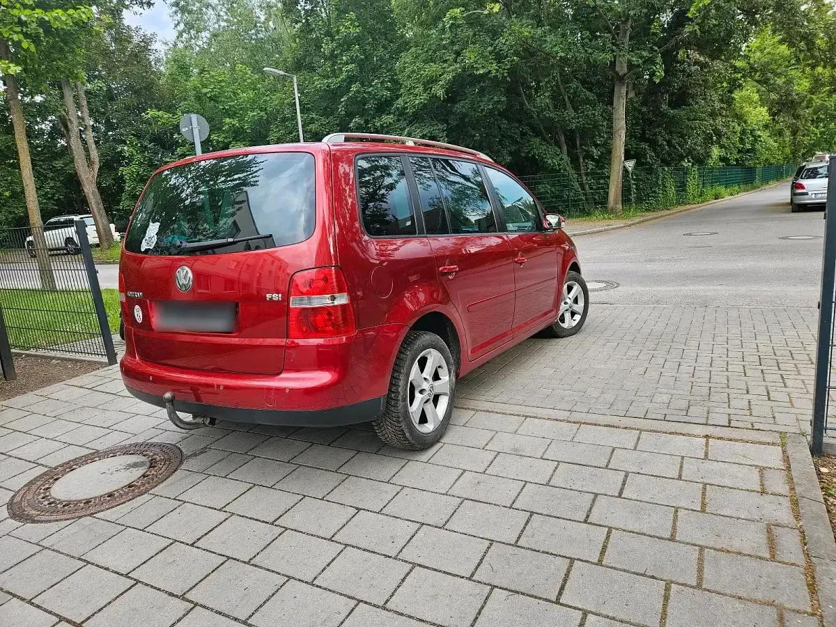 Gebraucht VW Touran 101 PS (74 kW) 2005 Rot Van / Kleinbus
