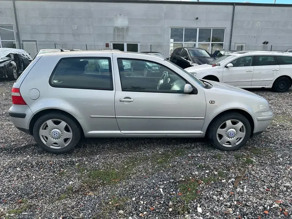 Używany VW Golf III Highline 150 KM (110 kW) 1998 Szary Sedan/Limuzyna